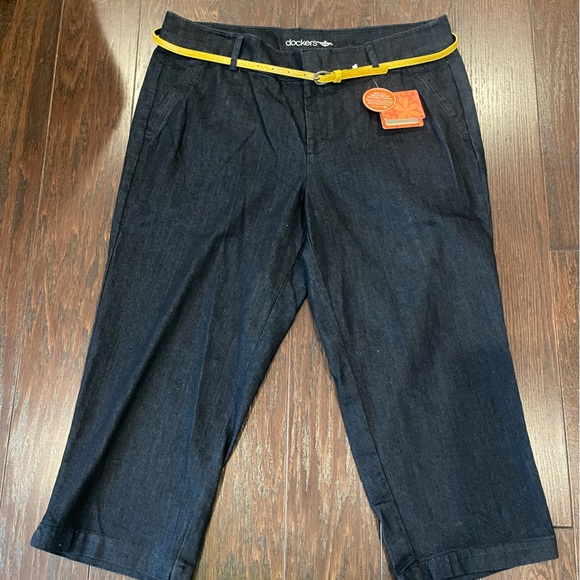 Dockers Women Dark Denim Hello Smooth Belted Capri Cropped Pant Size 14 - Picture 1 of 11